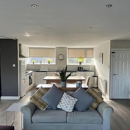 Spacious 2 Bed Ribble Valley Apartment بلاكبيرن المظهر الخارجي الصورة