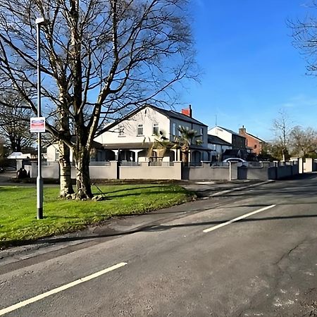 Spacious 2 Bed Ribble Valley Apartment بلاكبيرن المظهر الخارجي الصورة